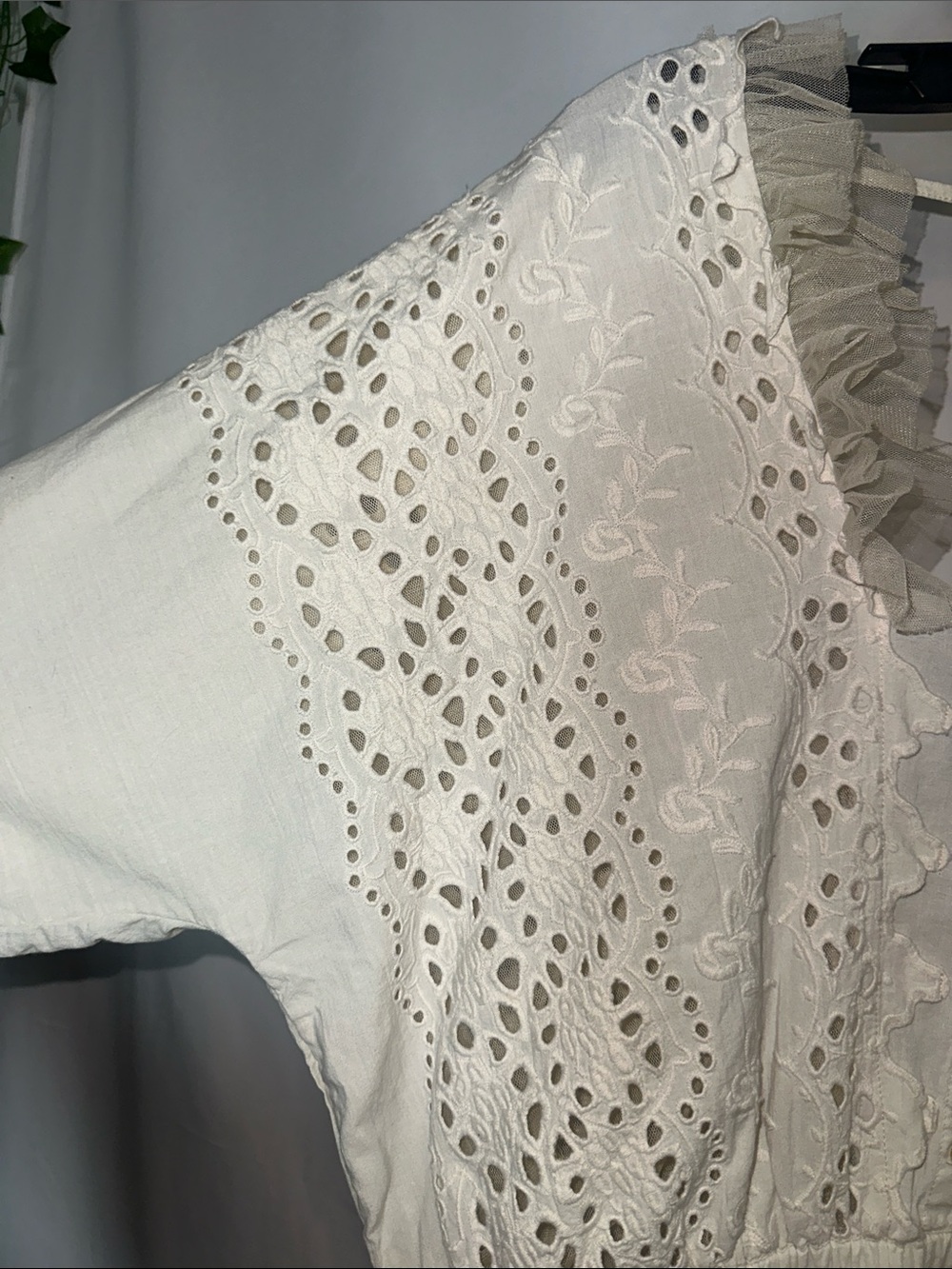 Aratta silent journey Born on Sunday Ruffled Eyelet Peplum Blouse in Cream - Picture 4 of 10